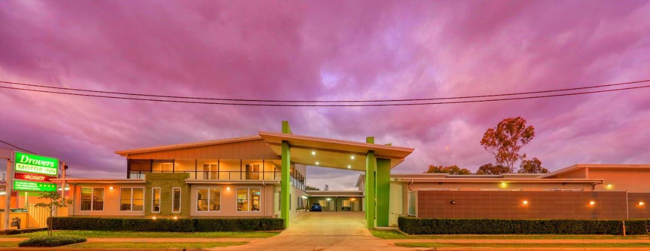 Drovers Motor Inn Дэлби Экстерьер фото