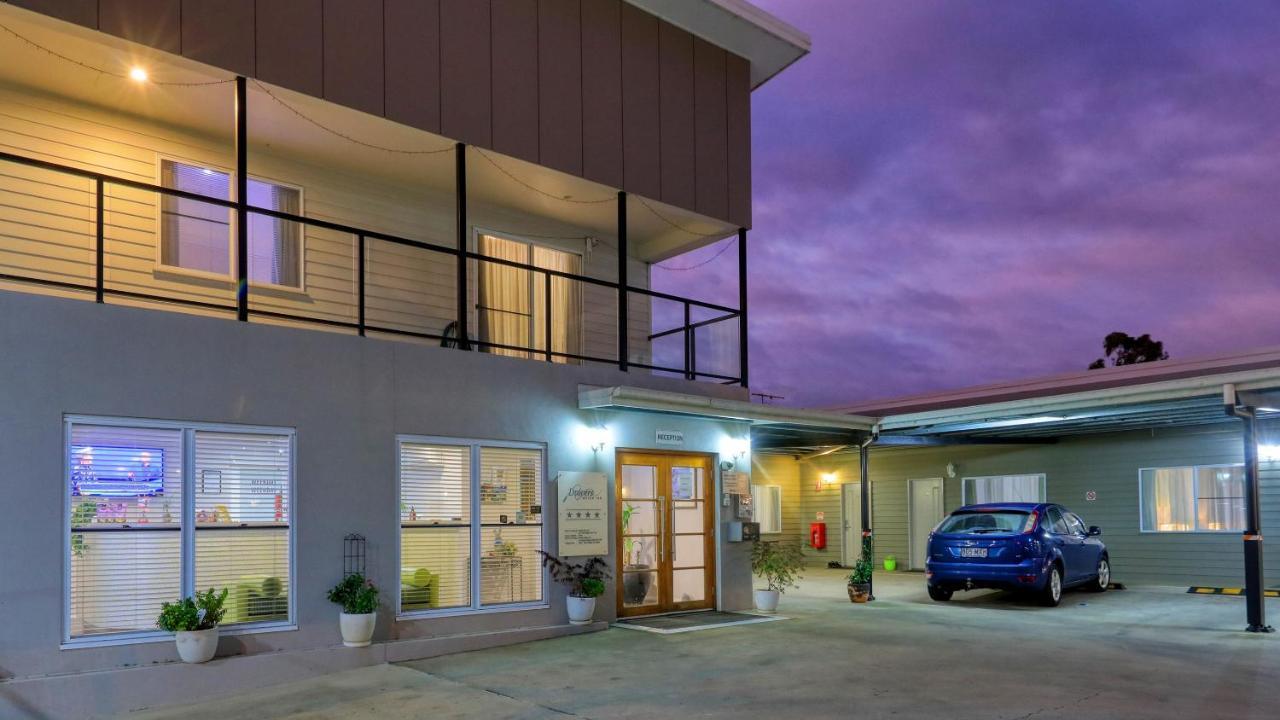 Drovers Motor Inn Дэлби Экстерьер фото